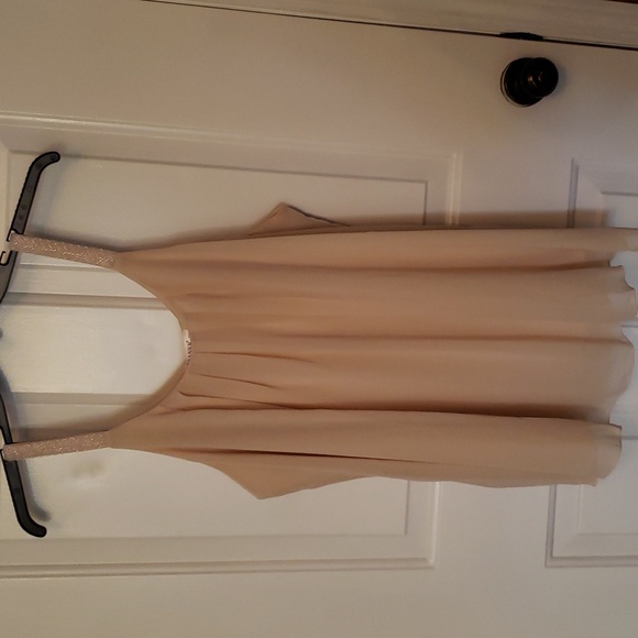 Tank - Picture 2 of 6